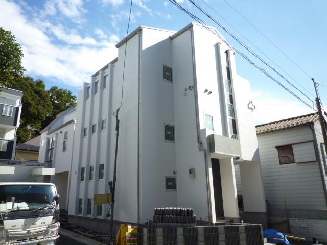 Local photos, including front road. 6 Building, Local (October 17, 2013) Shooting