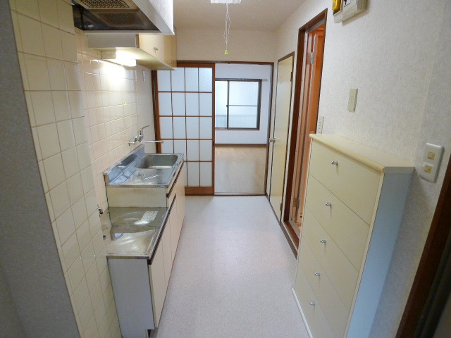 Living and room. Smoothly cuisine in gas stove 2-neck corresponding Kitchen!