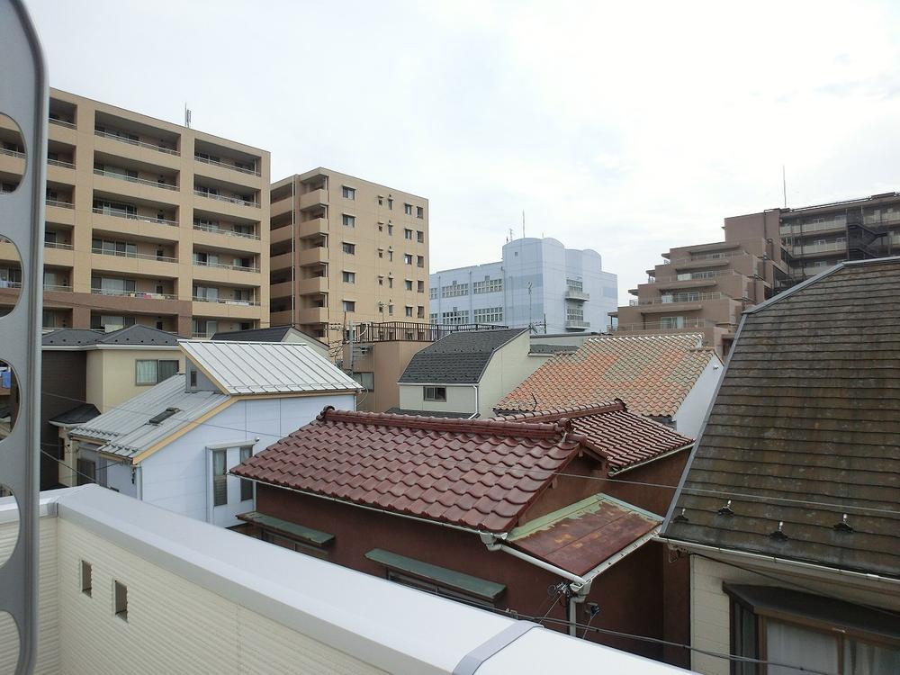 View photos from the dwelling unit. (November 2013) Shooting