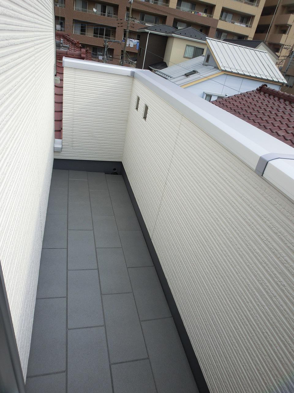 Balcony. (November 2013) Shooting