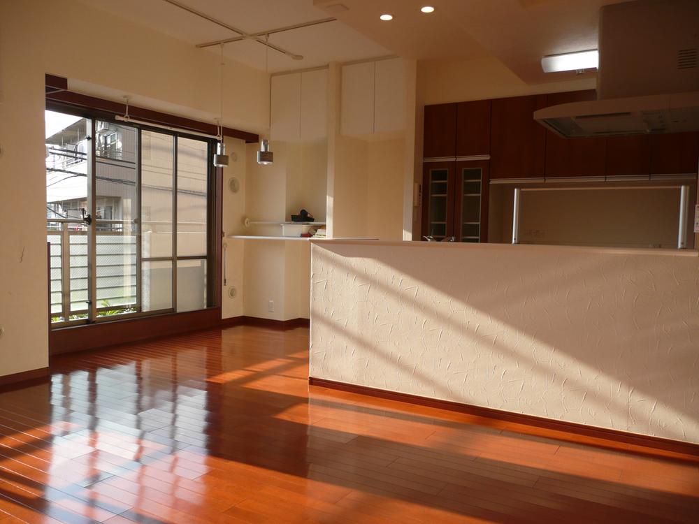 Living. Living-dining