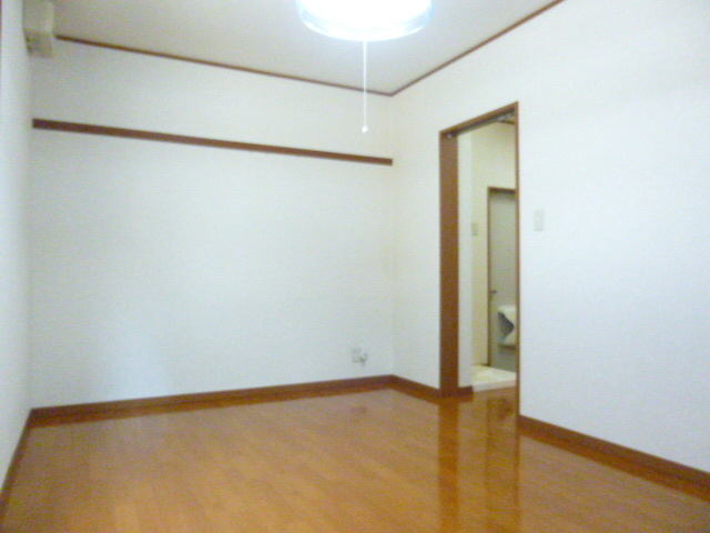 Living and room. Western-style 7 Pledge