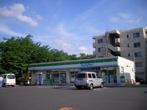 Convenience store. FamilyMart Itabashi Market Street store up (convenience store) 276m