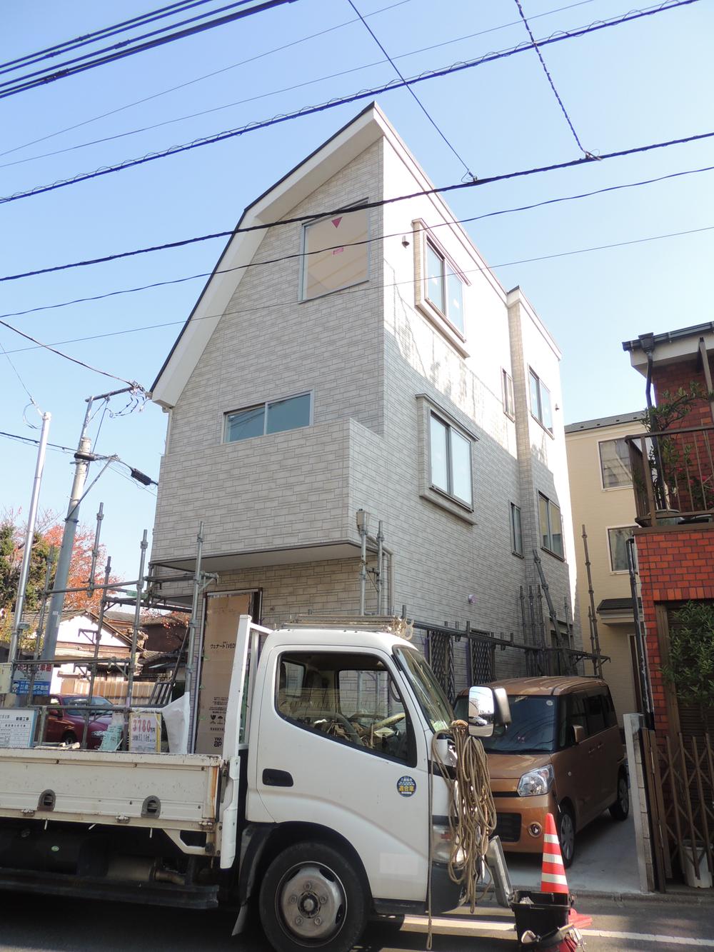 Local appearance photo. local