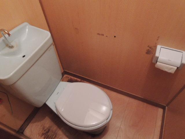 Toilet
