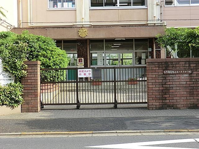 Junior high school. Kazuyuki stand 350m up to junior high school