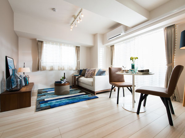 Interior.  [living ・ dining] Living room full of sunshine in the two sides lighting ・ dining.