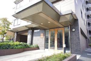 Entrance. Common areas