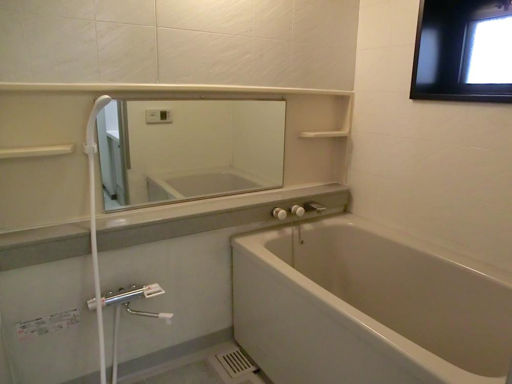 Bathroom. Room (August 2013) Shooting