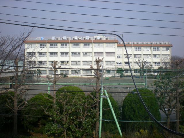 Primary school. Ward Hosoda to elementary school (elementary school) 690m
