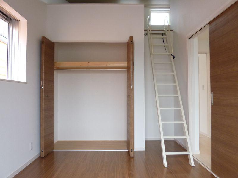 Receipt. Storage space