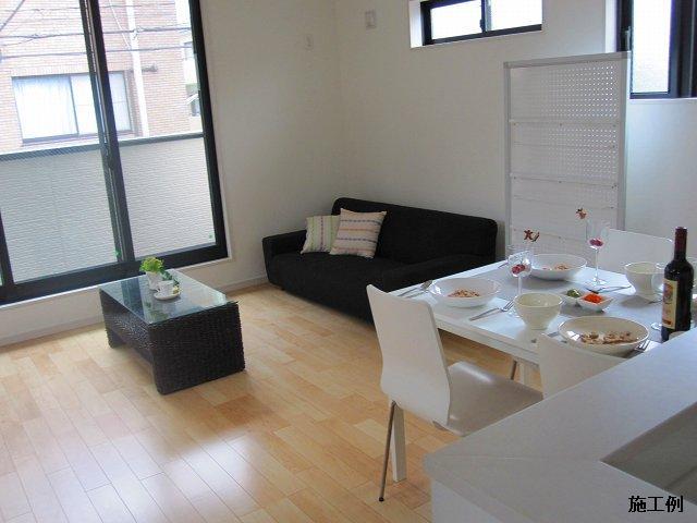 Same specifications photos (living). Example of construction