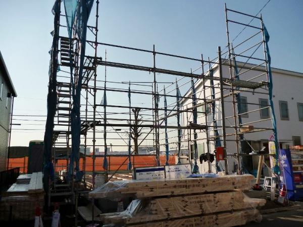 Local appearance photo. Local (11 May 2013) Shooting