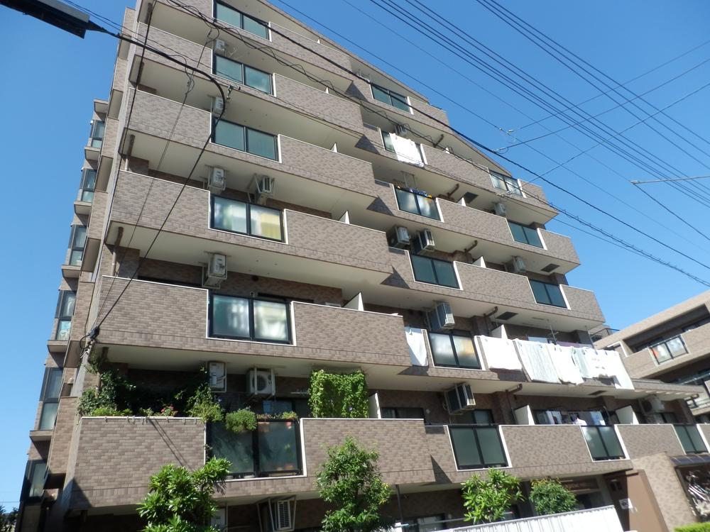 Local appearance photo. Local (10 May 2013) Shooting. Located in a quiet residential area.