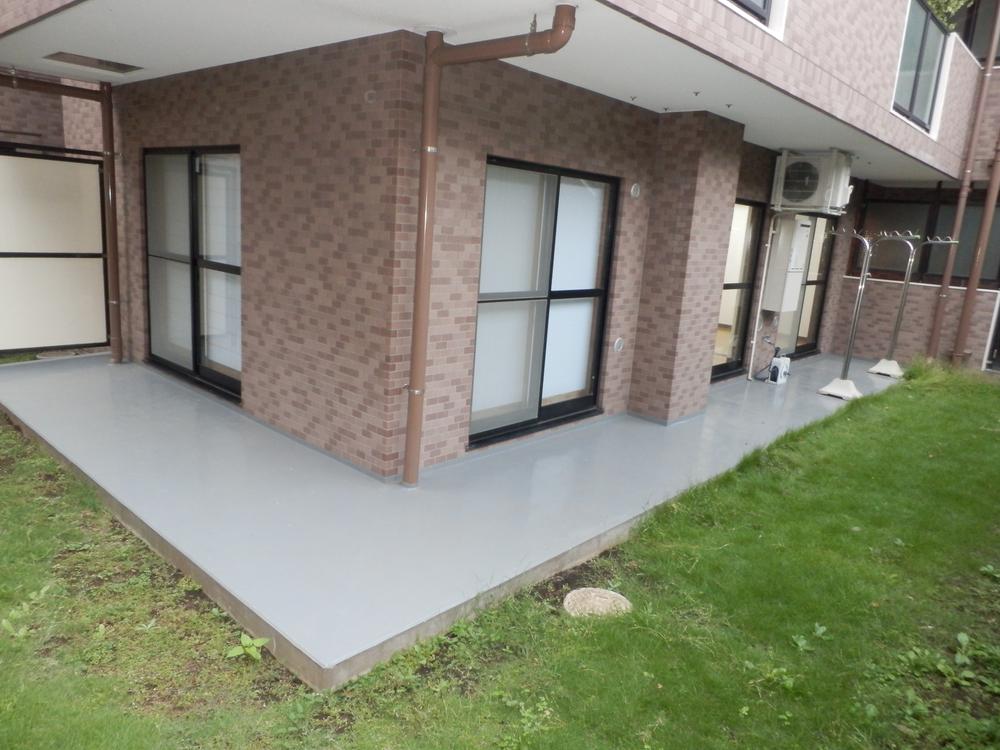 Garden. Local (10 May 2013) Shooting.