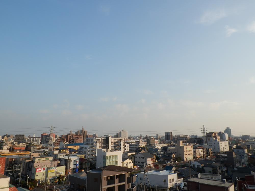 View photos from the dwelling unit. View from the site (November 2013) Shooting.