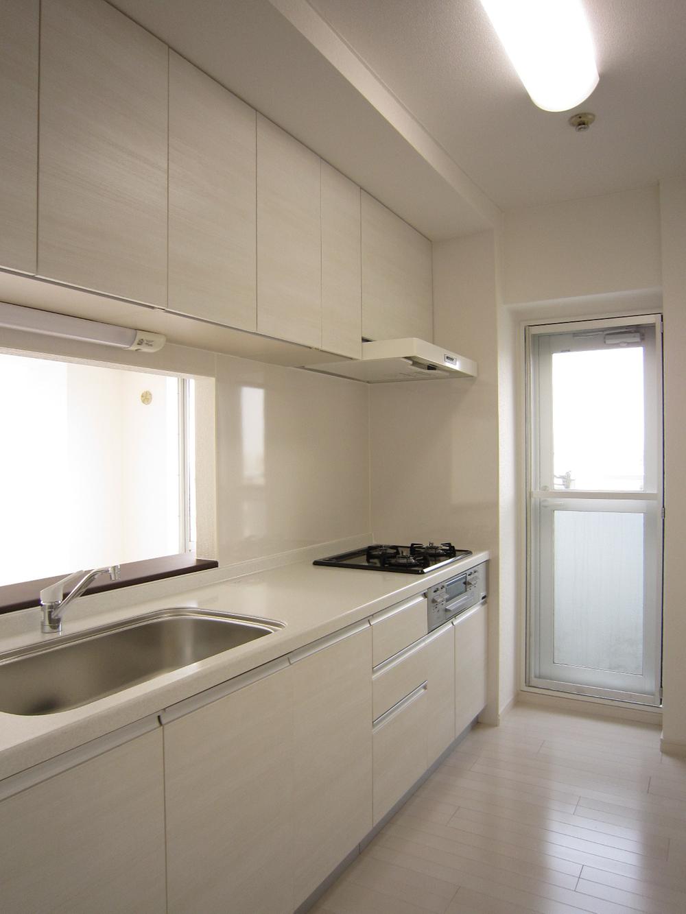 Kitchen. Room (August 2013) Shooting