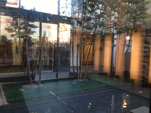 Entrance. entrance / December 2013 shooting