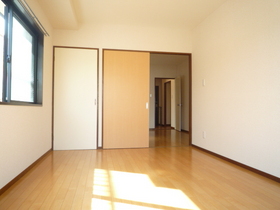 Living and room. Day is a good recommendation of the corner room!