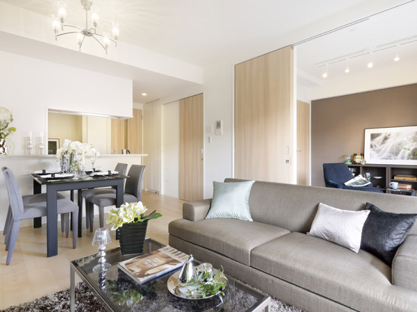 Room and equipment. In LD and bright wide living space a movable partition doors facing the balcony side full When you fully open between the Western-style. You can actually check in a building.  ※ Building in the model room ・ B type, living ・ Dining (2013 November shooting)