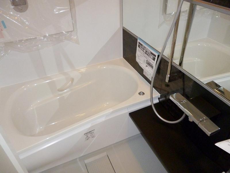 Bathroom. B Building bathroom