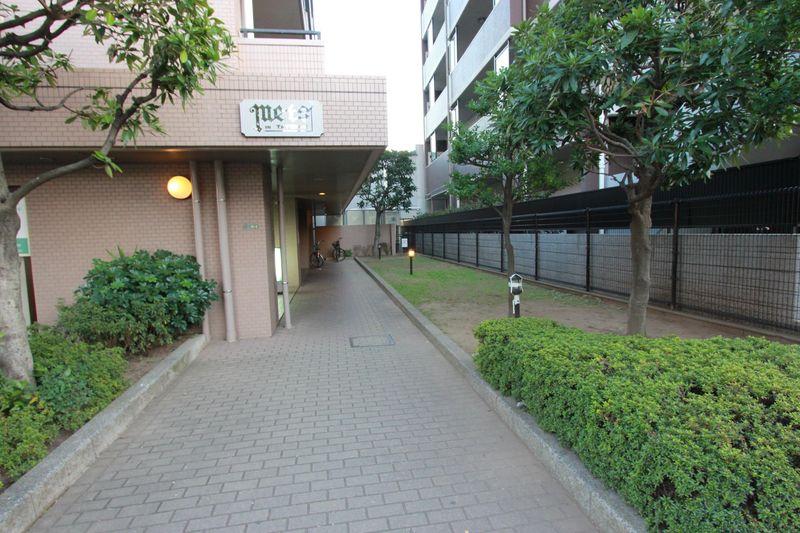 Other local. Outer wall is a stylish appearance of tiled.