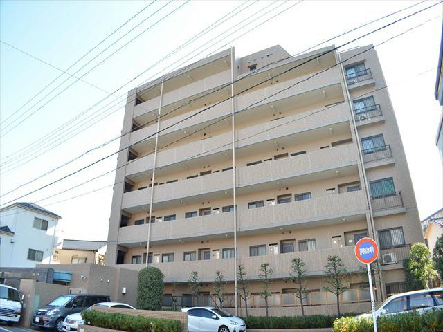 Local appearance photo. Heisei built is 8 years