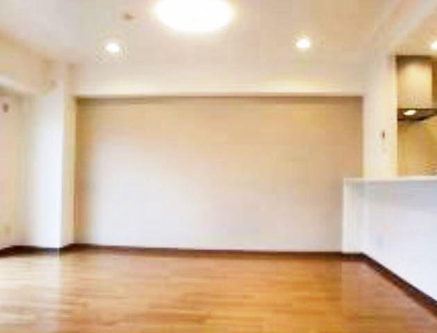 Living. Bright living.