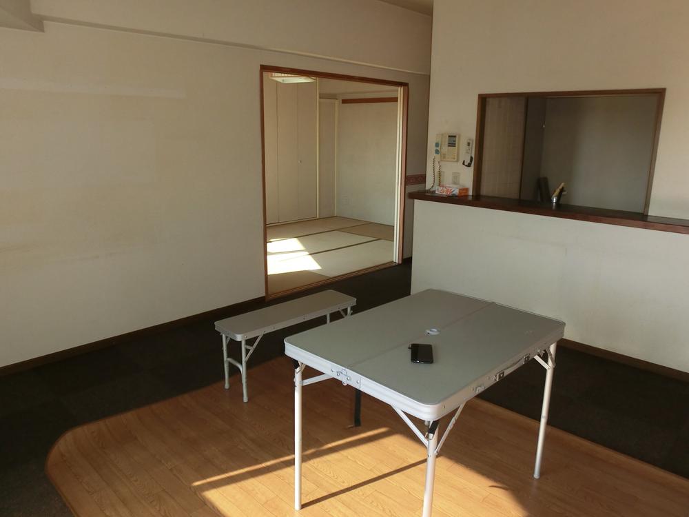 Living. Good spacious living per yang