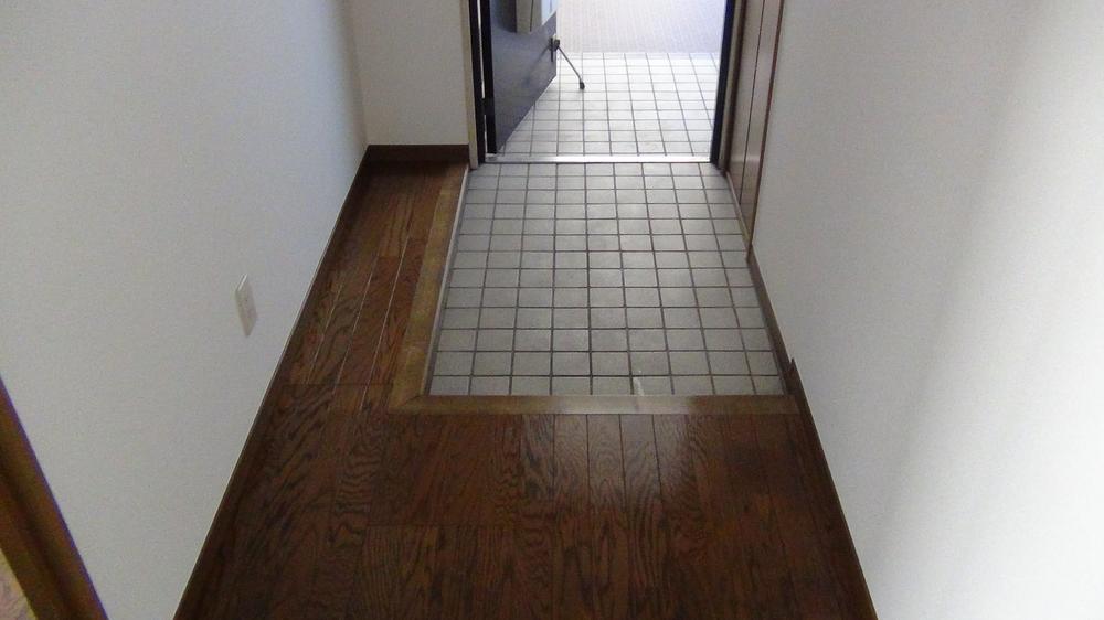 Entrance. Spacious entrance