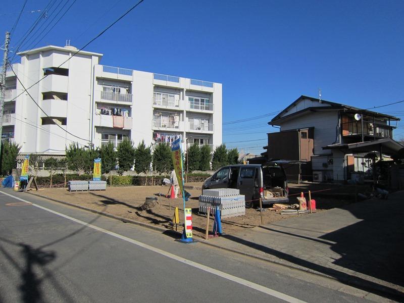 Local appearance photo. Local (11 May 2013) Shooting