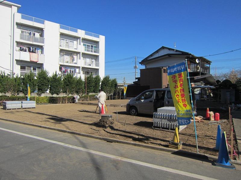 Local appearance photo. Local (11 May 2013) Shooting