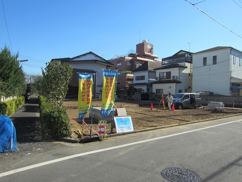 Local appearance photo. Local (11 May 2013) Shooting