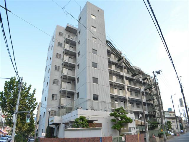 Local appearance photo. The location of the station 7-minute walk