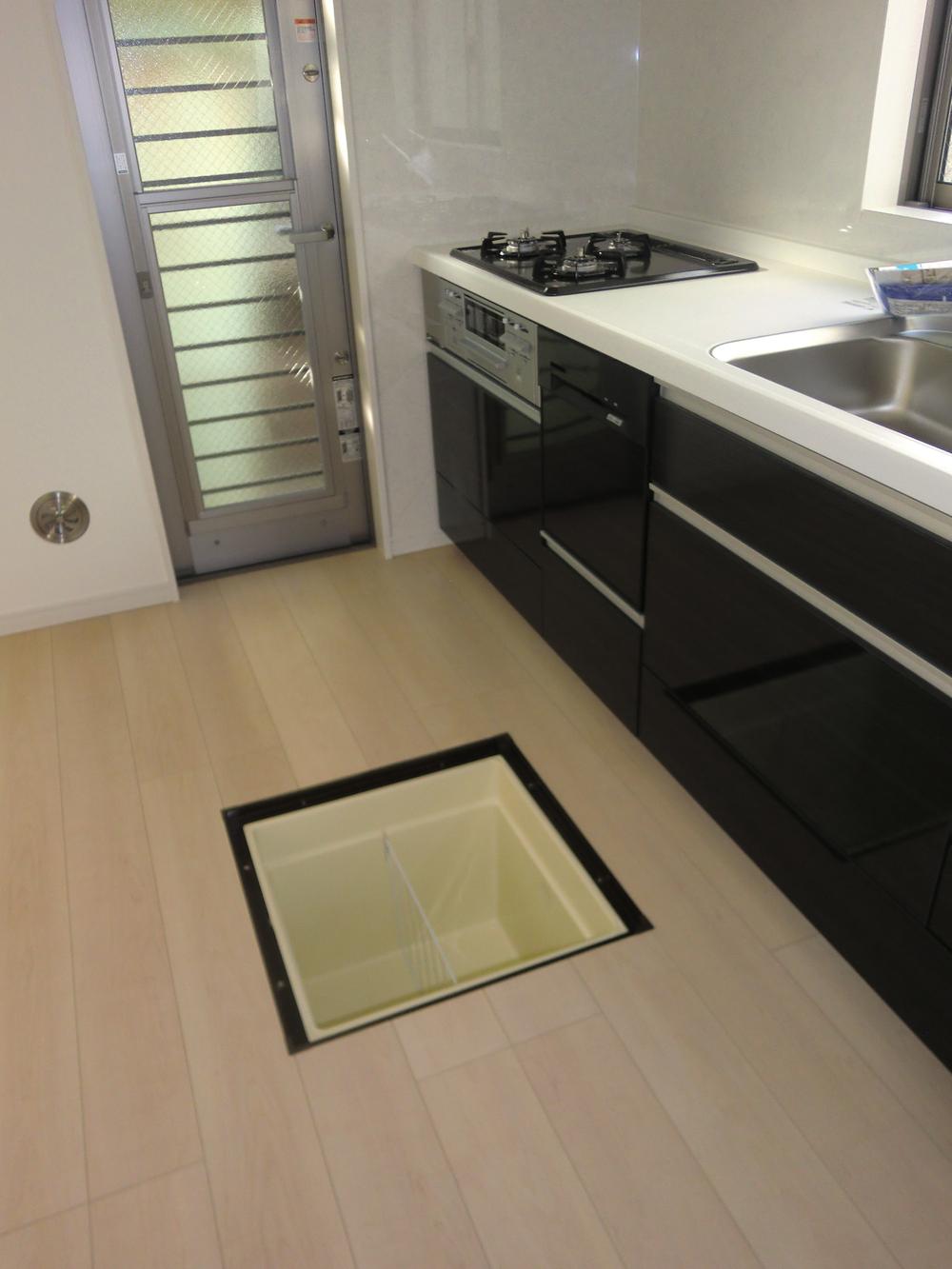 Other. Underfloor Storage