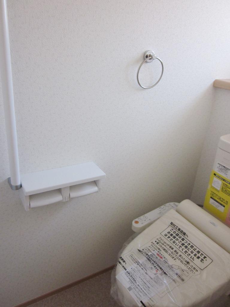 Toilet. Building 2: Washlet toilet