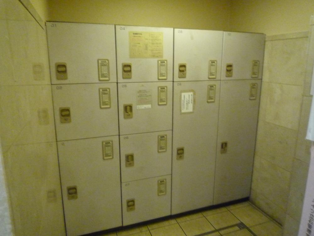 Other common areas. Delivery Box