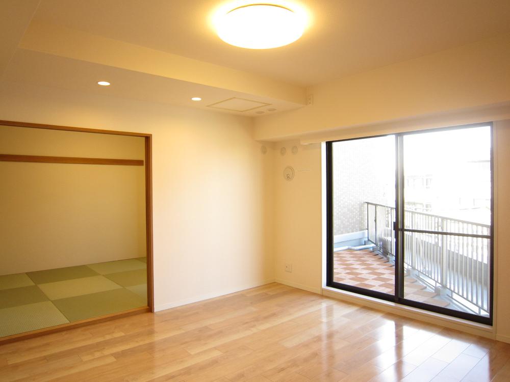 Living. Indoor (12 May 2013) Shooting