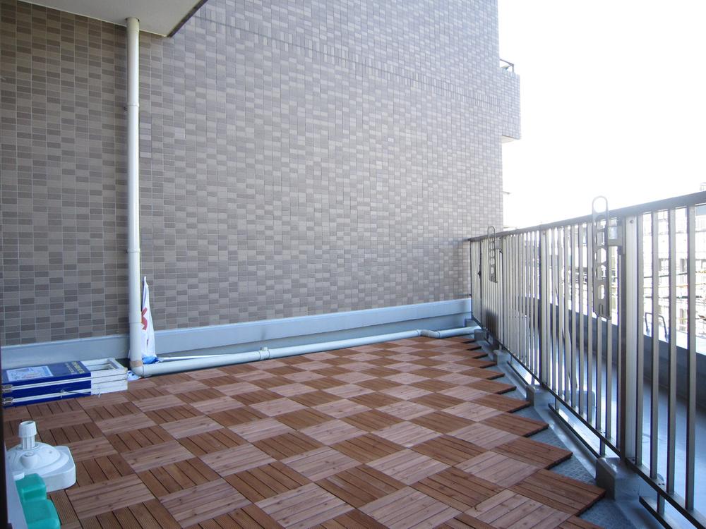 Balcony. Local (12 May 2013) Shooting