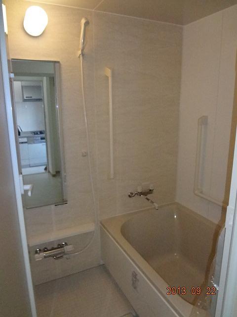 Bathroom. Indoor (September 2013) Shooting