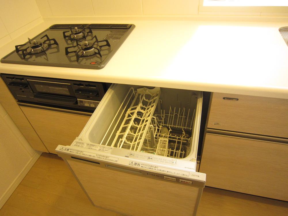 Kitchen. Dish washing dryer (November 2013) Shooting