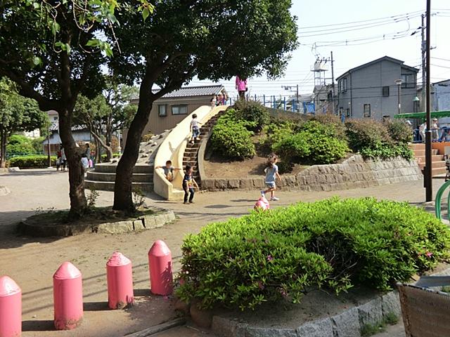 park. 400m to Umemoto park