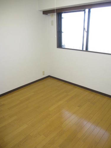 Other room space. Western-style about 4.1 tatami