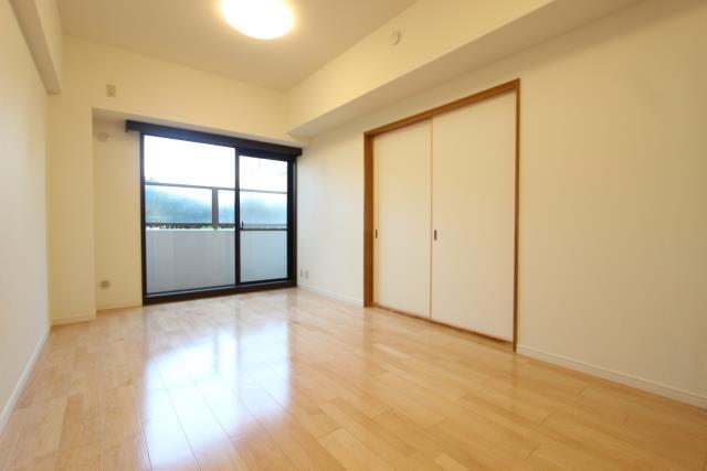 Living. Full renovation completed properties!