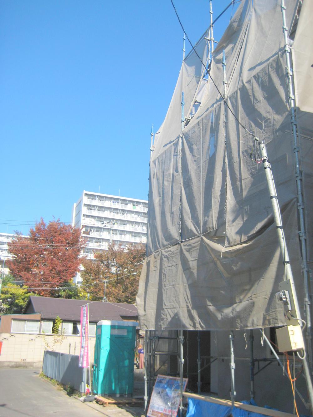 Local photos, including front road. Local (11 May 2013) Shooting