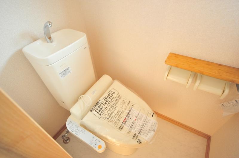 Toilet. 1 Building toilet