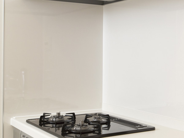 Kitchen.  [Kitchen Panel] Adopt a kitchen panel of antibacterial specifications. You can clean easy just wipe a quick. You can clean hold at any time the kitchen wall.