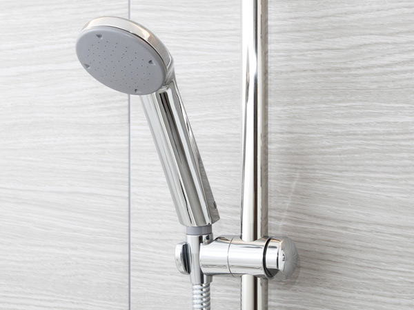 Bathing-wash room.  [Shower slide bar] According to the people and the attitude to use, Has adopted a shower slide bar to the height and angle of the shower can be adjusted freely.