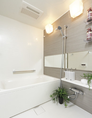 Bathing-wash room.  [Bathroom] To lower the height of the crossing to the bathtub, Is also easy-to-use specifications in the safer of the small children and the elderly.