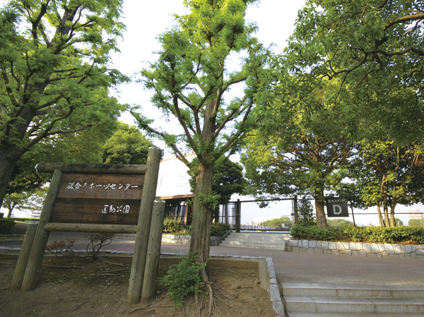 Surrounding environment. General Sports Center Sports Park (about 1660m, 21 minutes walk)